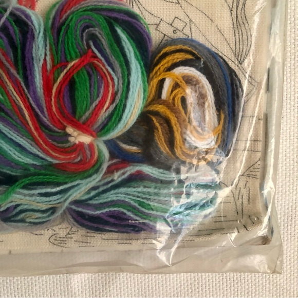 Crewel stitchery kit Coats & Clark Vintage 12x16 named Patriots kids boat  flag - Picture 7 of 8